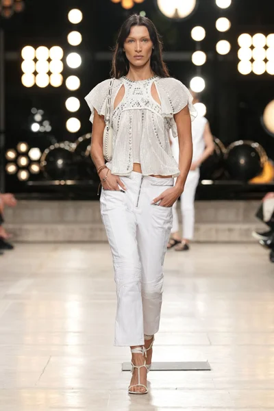 Look 48